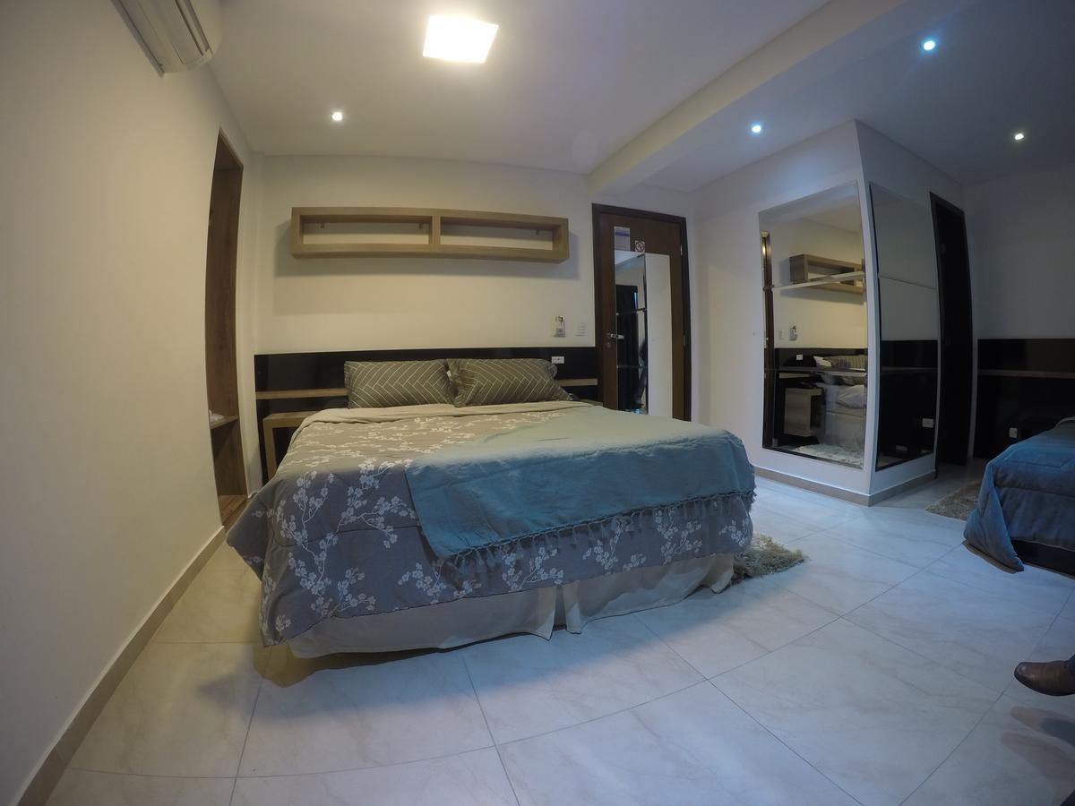 Hollyster Hotel 2*