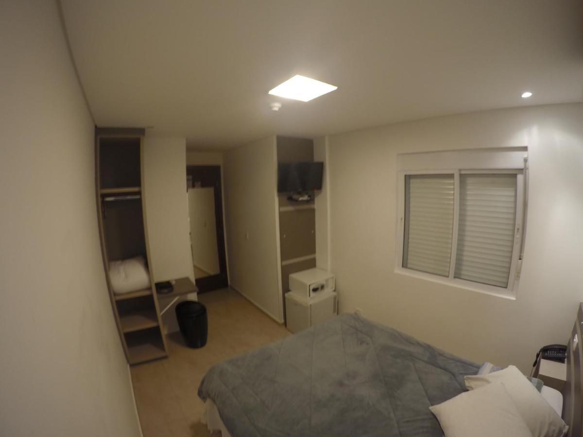 Hotel Hollyster 2*